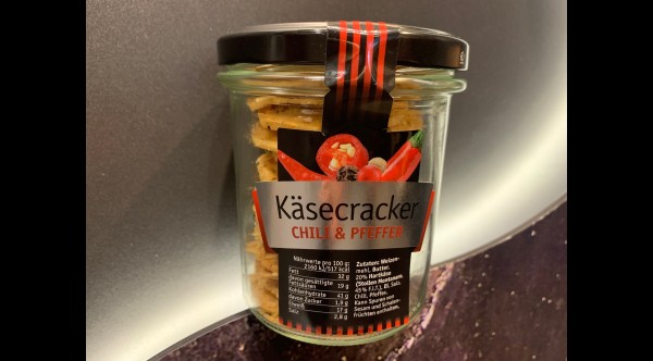 Stollenkäse Cracker Chili Pfeffer 